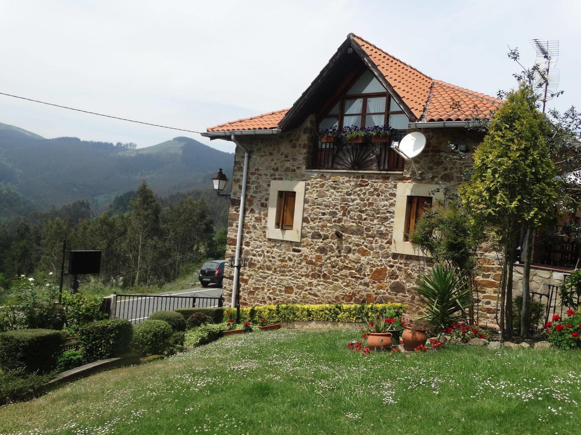 Urrezko Ametsa Guest House Sopuerta Exterior photo